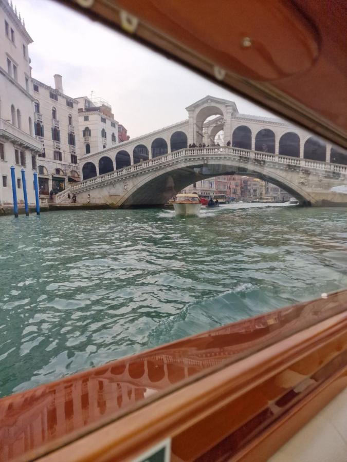 Appartamento Al Centro Di Venezia 6 Posti Letto ภายนอก รูปภาพ